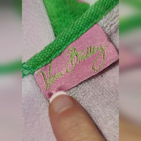 Rare and Retired Vera Bradley Pinwheel Pink Oversized Think Beach Towel - Picture 3 of 3